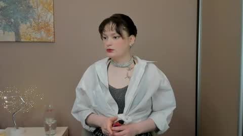 Cassandra online show from 04/06/26, 04:10