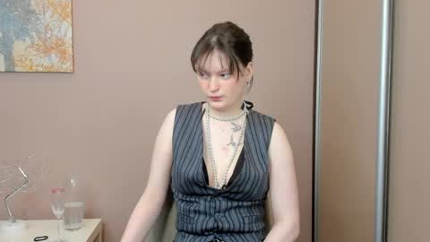 Cassandra online show from 04/09/26, 04:45