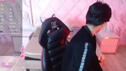 chos_tay online show from 06/17/26, 11:34