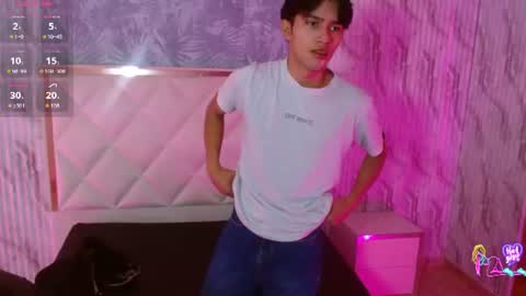 chos_tay online show from 06/19/26, 11:25