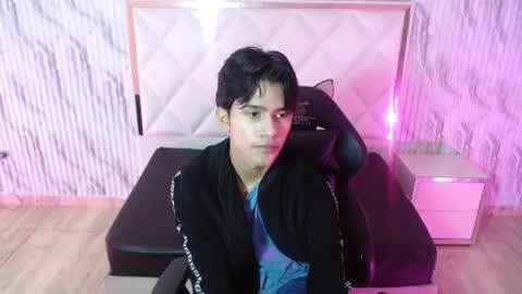 chos_tay online show from 06/22/26, 11:18