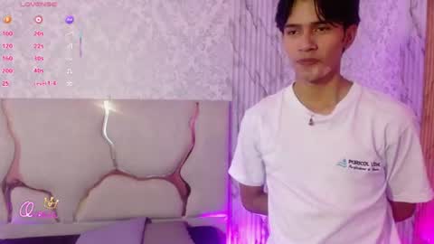 chos_tay online show from 06/24/26, 11:31