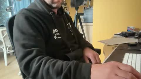 chris13abcd online show from 03/25/26, 02:12