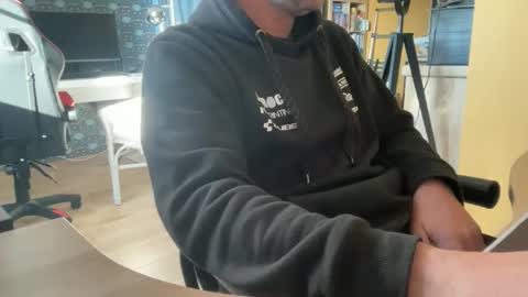 chris13abcd online show from 04/01/26, 07:31