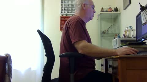 Snapshot of chris2002b chatting on 09/21/25, 11:17 chris2002b online show from 09/21/25, 11:17