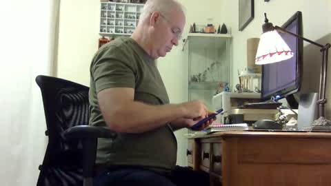 Snapshot of chris2002b chatting on 09/27/25, 04:28 chris2002b online show from 09/27/25, 04:28