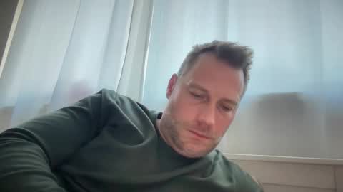 Snapshot of chris2024x chatting on 11/22/25, 07:18 Christian online show from 11/22/25, 07:18