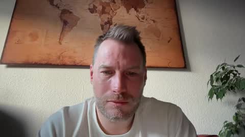 Snapshot of chris2024x chatting on 11/23/25, 08:25 Christian online show from 11/23/25, 08:25