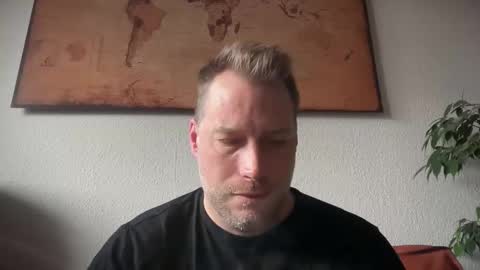 Snapshot of chris2024x chatting on 11/30/25, 09:13 Christian online show from 11/30/25, 09:13