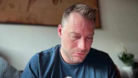 Snapshot of chris2024x chatting on 04/05/26, 05:26 Christian online show from 04/05/26, 05:26