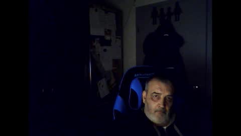 Chris online show from 11/01/25, 08:22