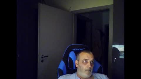 Snapshot of chris250268 chatting on 07/04/26, 09:10 Chris online show from 07/04/26, 09:10