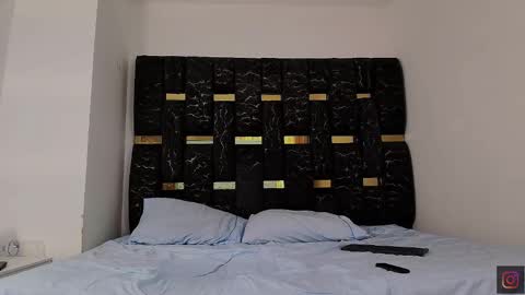 Chris B online show from 10/29/25, 07:04