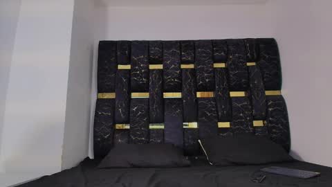 Chris B online show from 12/22/25, 09:34