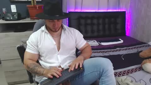 chris_huntter online show from 03/06/25, 06:59