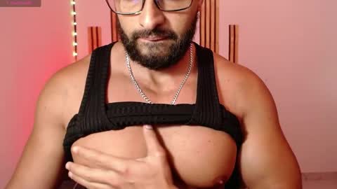 Snapshot of chris_magnum_ chatting on 05/28/26, 11:02 cris Twitter magnum101010 insta magnumc20 online show from 05/28/26, 11:02