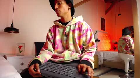 Chris Weell online show from 01/04/25, 11:59