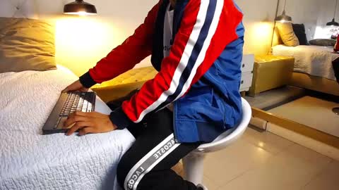 Chris Weell online show from 02/15/25, 02:47