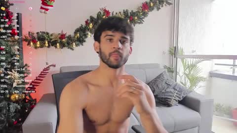 Im Chirs IM MODEL INDEPENDT online show from 12/09/24, 03:22