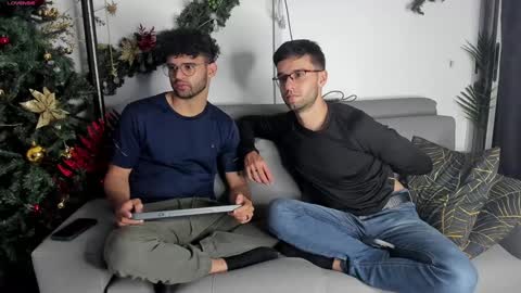 Im Chirs IM MODEL INDEPENDT online show from 01/03/25, 04:00