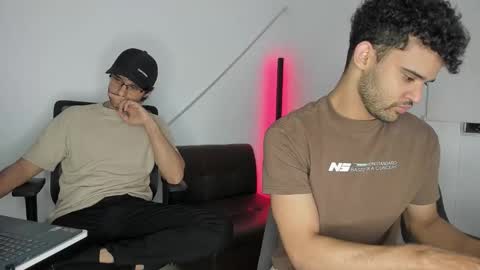 Im Chirs IM MODEL INDEPENDT online show from 10/09/25, 01:36