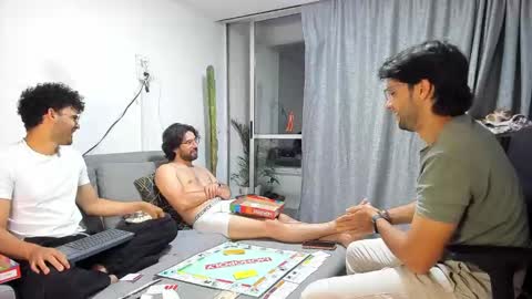 Im Chirs IM MODEL INDEPENDT online show from 11/22/25, 11:26