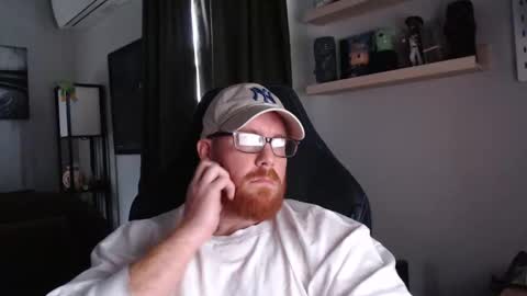 Snapshot of chrismg89 chatting on 09/24/25, 05:27 chrismg89 online show from 09/24/25, 05:27