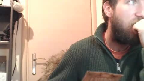 Snapshot of chrismipa1996 chatting on 01/27/25, 04:01 Chris online show from 01/27/25, 04:01