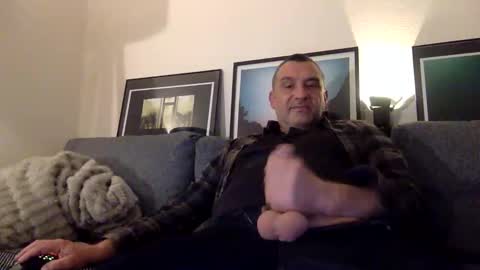 chrispanam13 online show from 04/14/26, 08:26