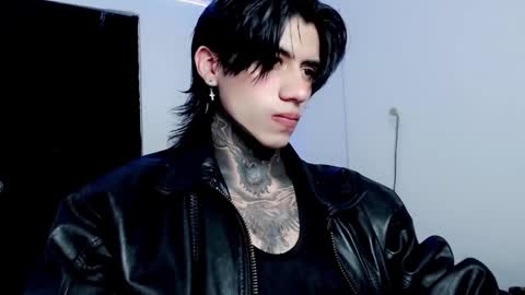 CHRIS  INDEPENT MODEL online show from 02/13/25, 11:17