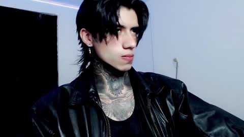 CHRIS  INDEPENT MODEL online show from 02/18/25, 02:05