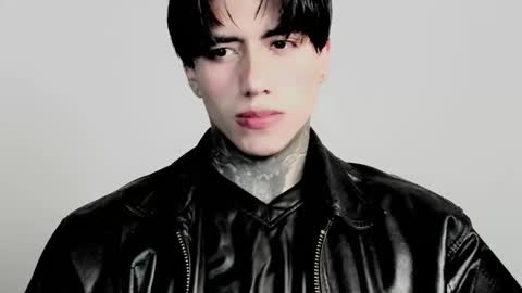 CHRIS  INDEPENT MODEL online show from 10/28/25, 01:09