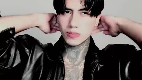 CHRIS  INDEPENT MODEL online show from 11/13/25, 11:47