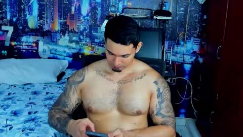 Chriss Stewart online show from 10/03/25, 01:57