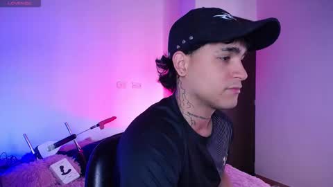 Christian Wang online show from 10/21/25, 08:42