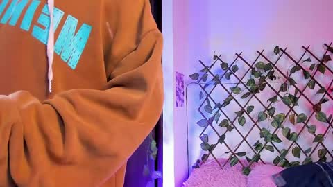 Christian Wang online show from 04/05/26, 09:01