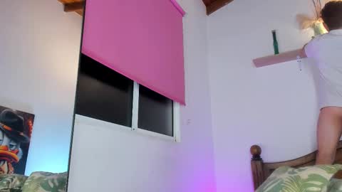 Snapshot of chrisstianford chatting on 10/17/25, 07:44 Hi dont forguet to follow me    online show from 10/17/25, 07:44