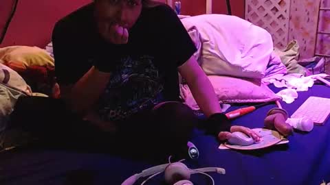 ChrisstyAnneCD online show from 10/01/25, 11:00