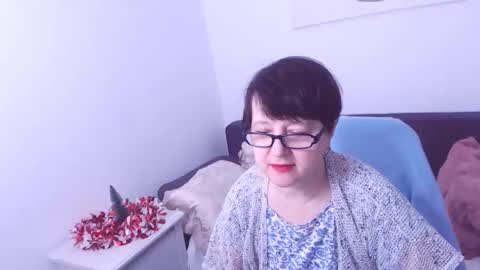 Christa online show from 01/05/25, 03:23