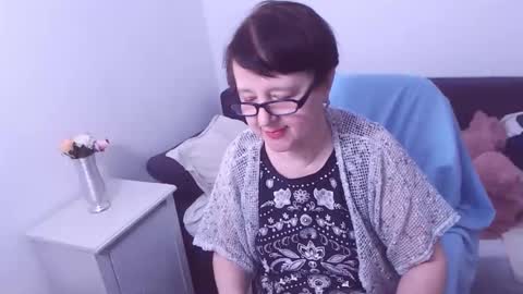 Christa online show from 01/11/25, 01:27