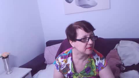 Christa online show from 09/29/25, 02:38