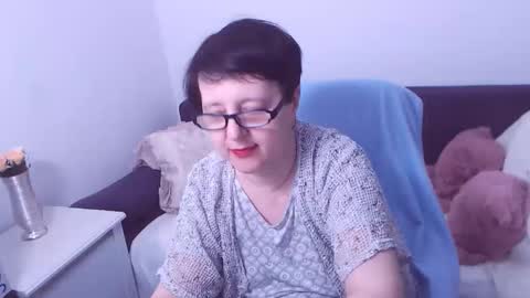 Christa online show from 10/06/25, 03:37