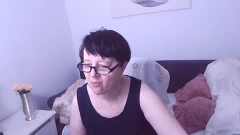 Christa online show from 06/11/26, 08:29