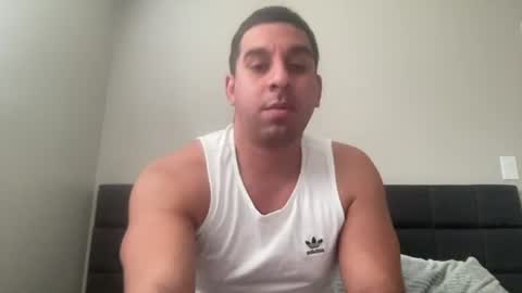 Snapshot of christian0204 chatting on 11/17/25, 06:14 jhonatan online show from 11/17/25, 06:14