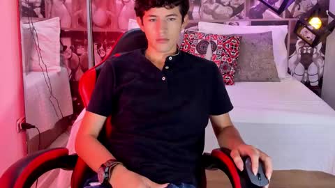 Snapshot of christian_foxx chatting on 03/03/26, 02:01 Christian online show from 03/03/26, 02:01