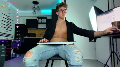 UPVOTE ME ------  ILL DO SOMETHING FOR FREE online show from 12/05/24, 05:15
