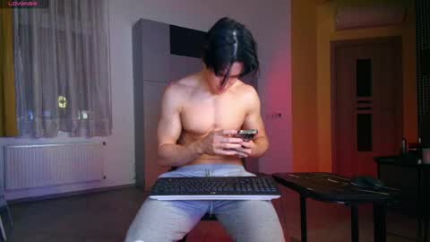 Snapshot of christianlevine_ chatting on 05/13/26, 08:27 UPVOTE ME ------ ILL DO SOMETHING FOR FREE online show from 05/13/26, 08:27