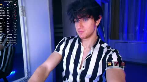 Snapshot of christianlevine_ chatting on 05/19/26, 10:27 UPVOTE ME ------ ILL DO SOMETHING FOR FREE online show from 05/19/26, 10:27