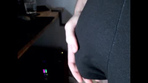 Snapshot of christianmdk chatting on 11/09/25, 12:47 Chris online show from 11/09/25, 12:47