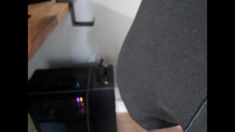 Chris online show from 05/10/26, 10:42